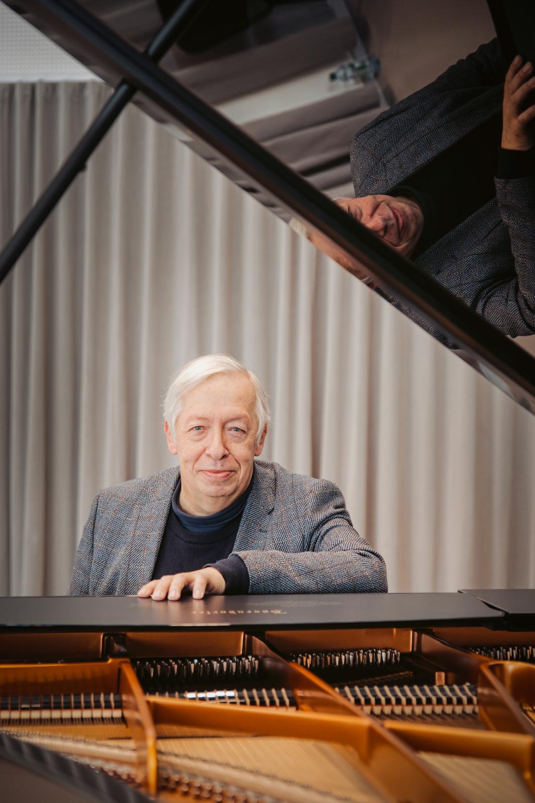 Prof. Thomas Kreuzberger